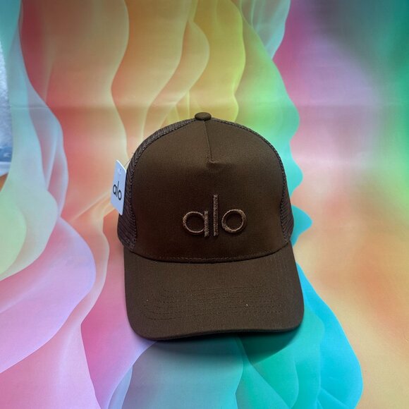 ALO Yoga Accessories - NWT Breathable Alo Yoga Trucker Hat